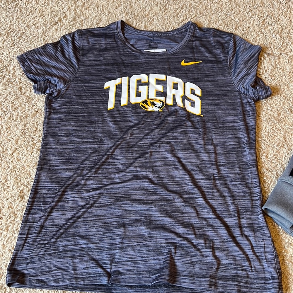 Nike DRI FIT shirt